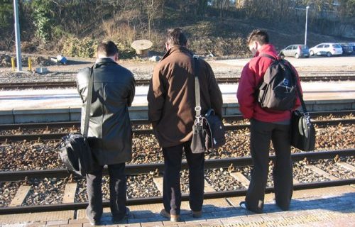 Furto di rame sul tratto ferroviario Sparanise – Vairano: disagi per i pendolari