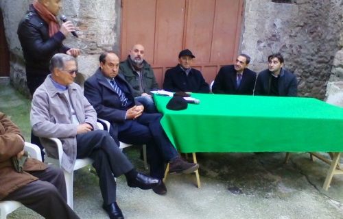 Presentato il “Borgo dei Cuntranommi” nei vicoletti del centro: riconoscimento unanime per l’iniziativa