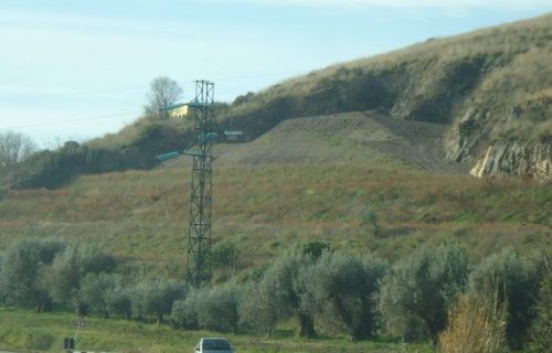 Oggi si dovrebbe discutere davanti al Tar il ricorso della Casertana Recuperi contro l’interdittiva antimafia. L’Amministrazione comunale trema