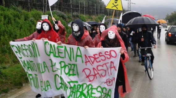 Cava Fabbressa: ieri pomeriggio il presidio del “Comitato per l’Agro Caleno: No Centrale a Biomasse”