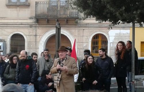 NoTares: la comunità lancia un nuovo assedio e la solidarietà attiva per chi non può pagare!