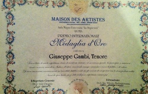 Il tenore Gambi riceve il Premio Medaglia d’Oro “Maison des Artistes” all’Università La Sapienza di Roma