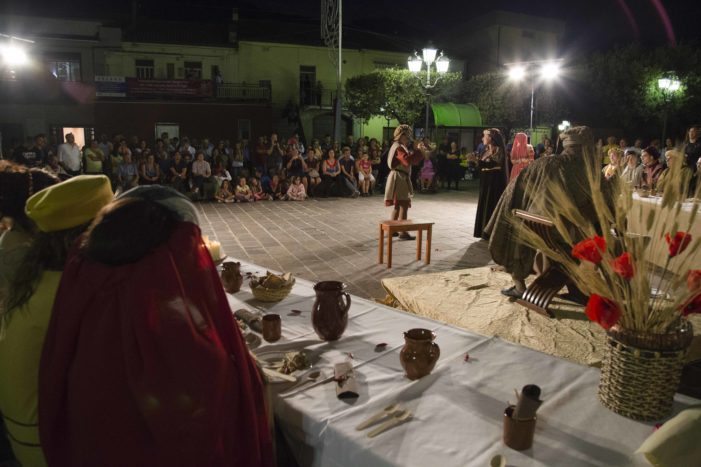 Il Gran Tour in Irpinia prosegue lungo le coordinate del successo: continua con interesse l’iniziativa di riscoperta dei personaggi e dei sapori che hanno fatto la storia