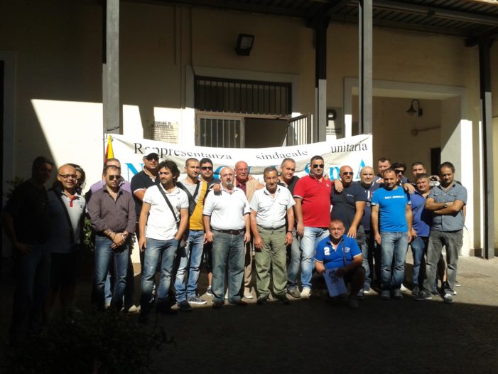 I lavoratori dell’azienda Nuroll a colloquio con il sindaco Raimondo Cuccaro, mercoledì l’incontro in Prefettura