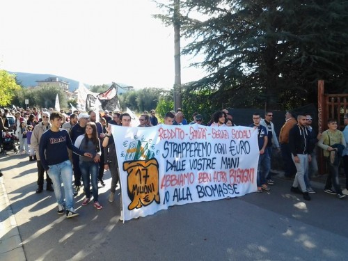 Centrale a Biomasse, il Comitato: Agro Caleno in lotta, di nuovo in tantissimi sfilano in corteo fino alla Casilina