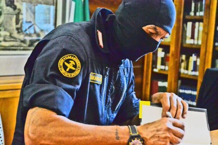 Premio Nazionale “Legalità e Sicurezza”: il comandante dei Gis, Alfa, a volto coperto presenzierà alla kermesse. Lo intervisterà il giornalista Salvatore Minieri per la presentazione  del libro “Cuore di Rondine”