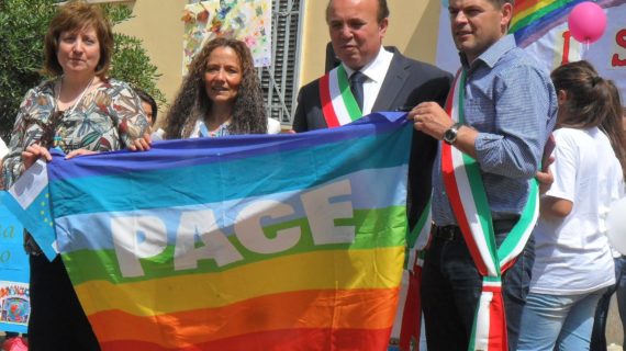 La fiaccola della pace arriva a Camigliano grazie all’impegno dell’Istituto “Laporta”