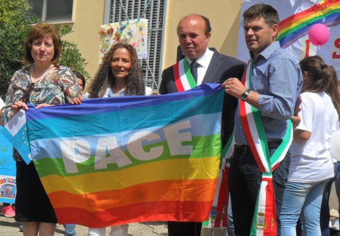 La fiaccola della pace arriva a Camigliano grazie all’impegno dell’Istituto “Laporta”