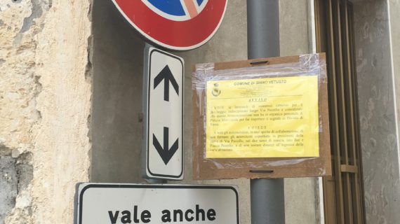 “Non ci sono i vigili urbani, cari automobilisti dovete collaborare”. Da Giano Vetusto una nuova stravaganza da una Amministrazione per combattere i tagli alla spesa