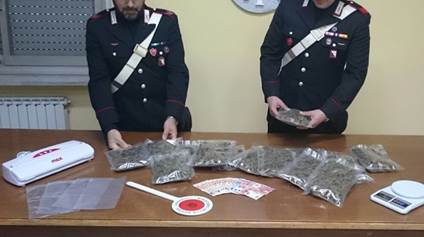 Arrestato 53enne per spaccio di stupefacenti: aveva marijuana e hashish