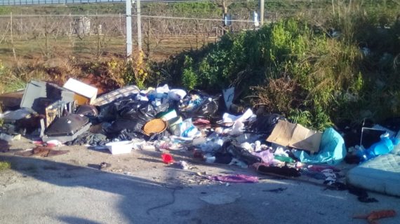 Ritrovata un’altra discarica di rifiuti smaltiti illegalmente sul territorio di Calvi Risorta. Questa volta è intervenuta la guardia ambientale nell’area della statale Appia