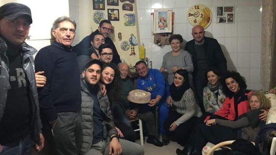 Festa grande per i 71 anni dell’ex Sindaco Gigino Romano che ha spento le candeline circondato da amici, sostenitori, ex assessori, futuri candidati e dipendenti comunali