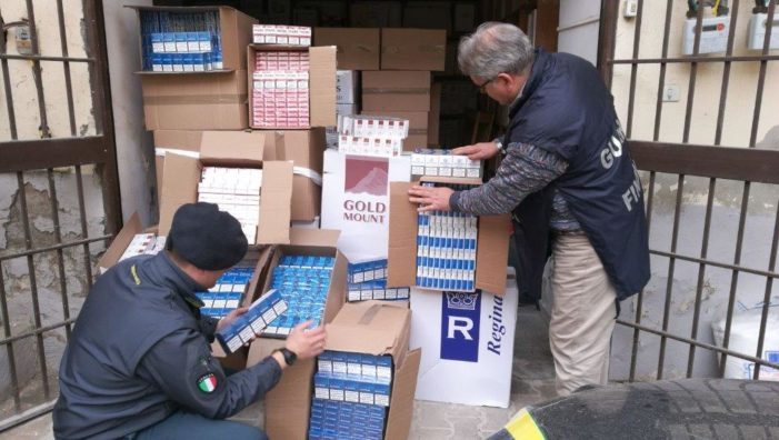 Capua, sequestrate una tonnellata e mezza di sigarette di contrabbando in un magazzino