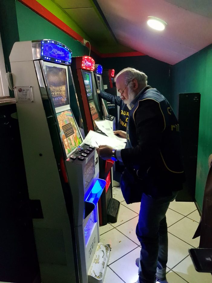 Camorra e slot machine: operazione della Guardia di Finanza contro il clan Belforte