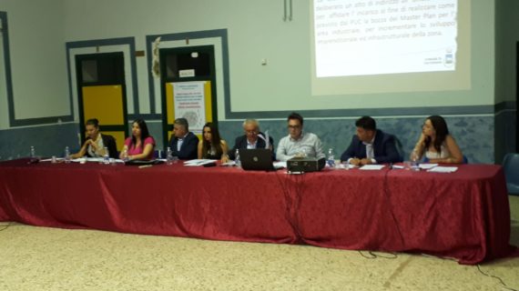 Non si vede niente all’orizzonte nemmeno la minoranza: si è svolto l’incontro pubblico per il rendiconto annuale dell’attività amministrativa. Niente confronto tra le parti