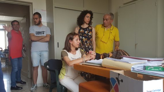 La campagna elettorale si avvia verso la conclusione con il “botto finale” ed un “pacco sospetto” sui comizi finali e la singolare propaganda “sonora” contromano