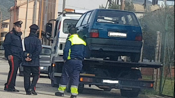 Dopo il sequestro dell’auto operato dai Carabinieri, la vice-sindaco Del Monte paga multa e assicurazione e revisiona la sua “storica” Fiat Uno