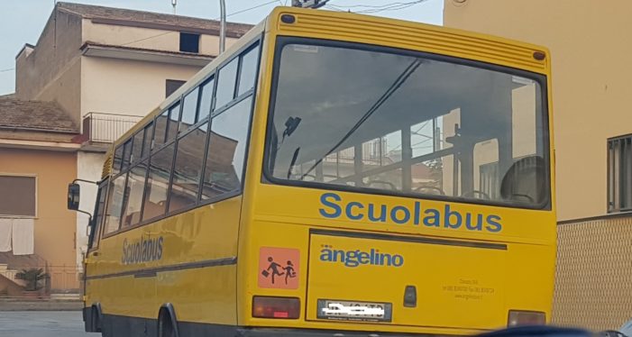 Il Sindaco Russo prima ripristina lo scuolabus tolto dal Commissario ed oggi vuole ritoglierlo perché semi-vuoto e anti-economico per l’Ente