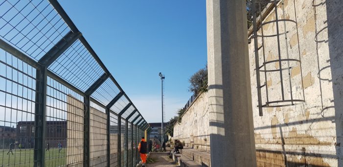 Strutture sportive comunali di viale Kennedy, visita al fiore all’occhiello di Vitulazio tra incuria e vandalismi