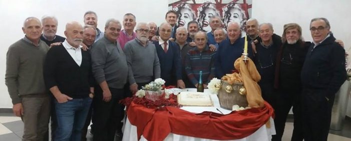 Ex compagni di classe si ritrovano a circa mezzo secolo dalla ‘maturità’. Grande emozione per la presenza del ‘longevo’ professore Santaniello