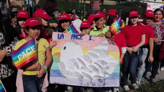 Vitulazio, l’Iac “Croce” diventa “Scuola di Pace”: per l’occasione piantato un albero