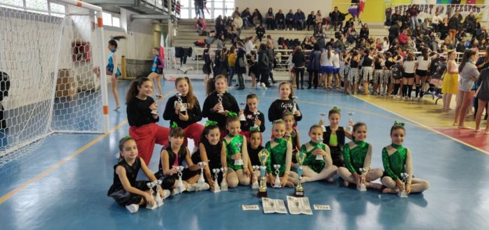 Danza sportiva, Coppa campioni csen 2020: le atlete di Lena Sabatasso tre primi posti su tre categorie