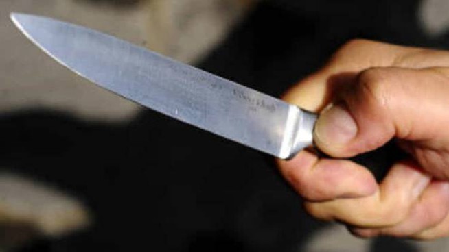 Litiga a tavola con un suo ospite e lo uccide con un coltello da cucina per futili motivi: arrestato un 43enne