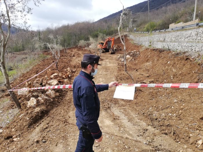 Rocchetta, sequestrata una intera area nella quale avvenivano abusivamente sbancamenti e livellamenti di terra e rocce