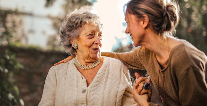 Patologie geriatriche più comuni: puoi aiutare i tuoi cari da solo?